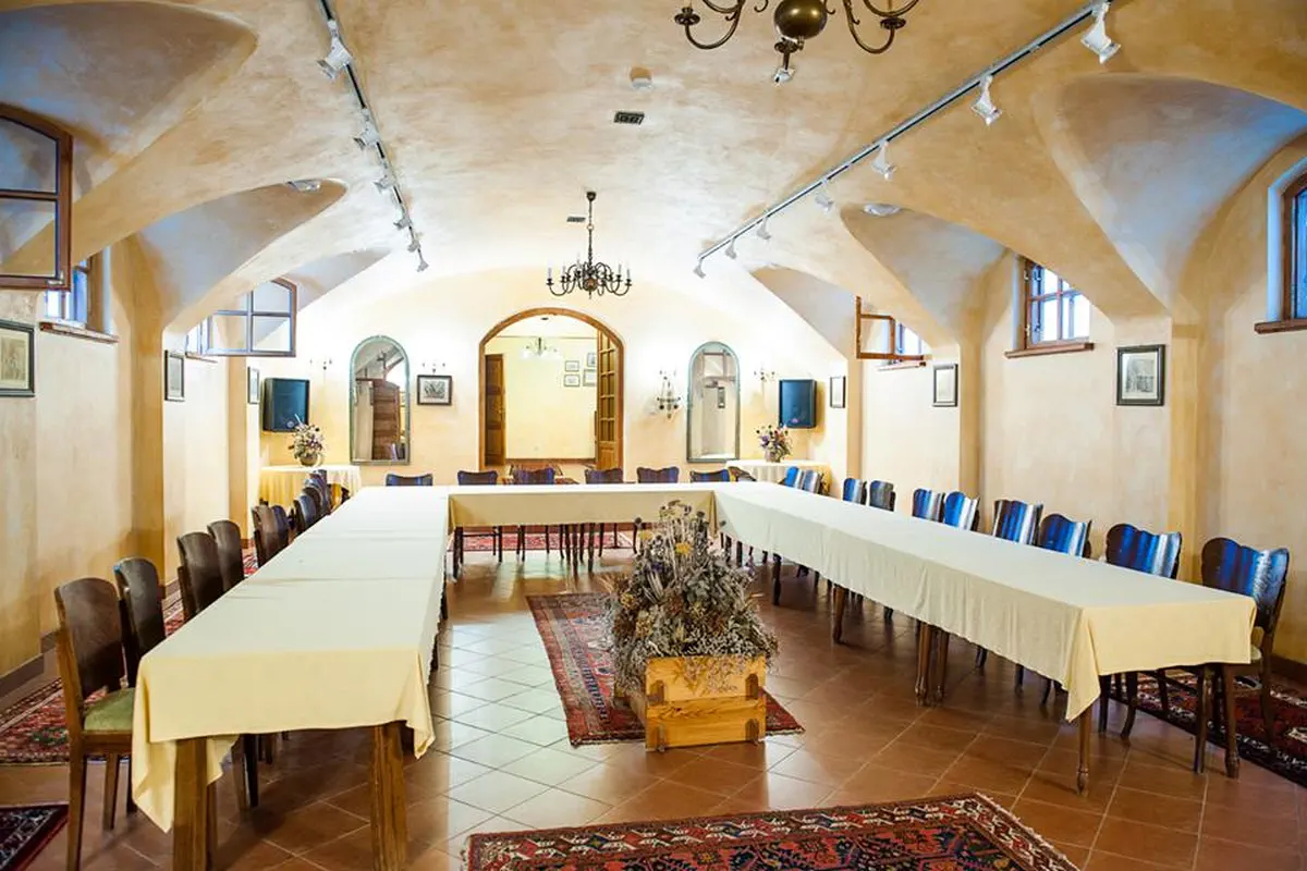 Kosciol sala dolna II